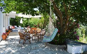 Alikias Country House